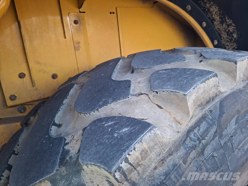 CAT 962M Wheel loaders