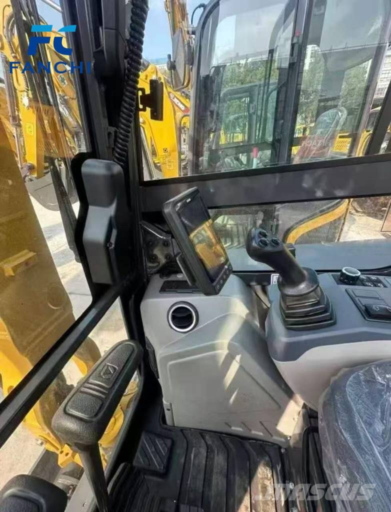 XCMG 27U Vikšriniai ekskavatoriai