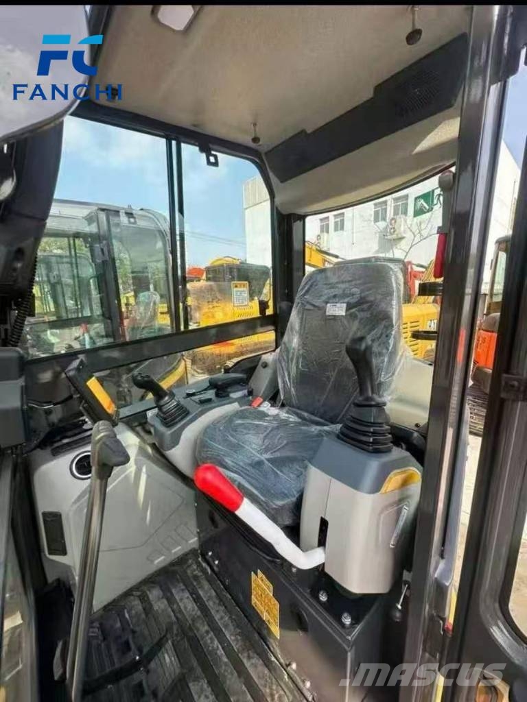 XCMG 27U Vikšriniai ekskavatoriai