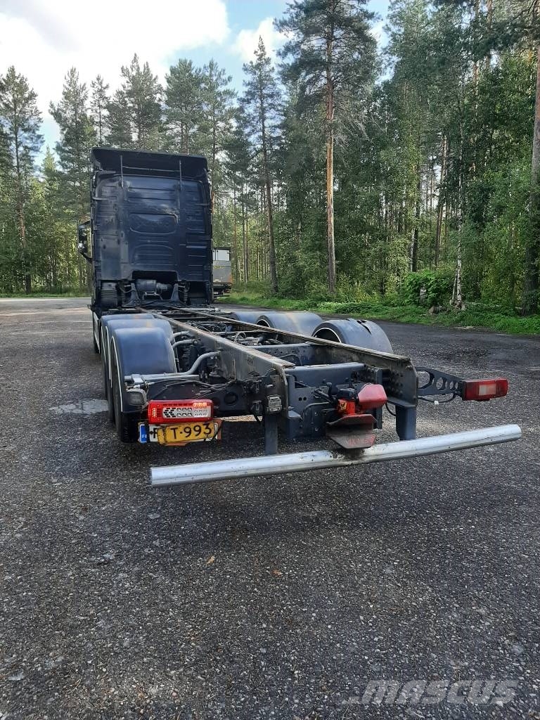 Volvo FH 13 Kamioni-šasije
