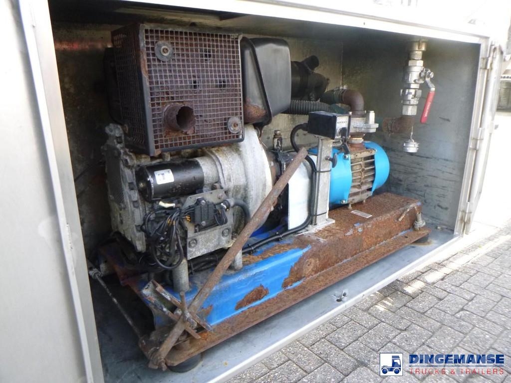 Maisonneuve Food tank inox 58 m3 / 4 comp + compressor Tankopleggers