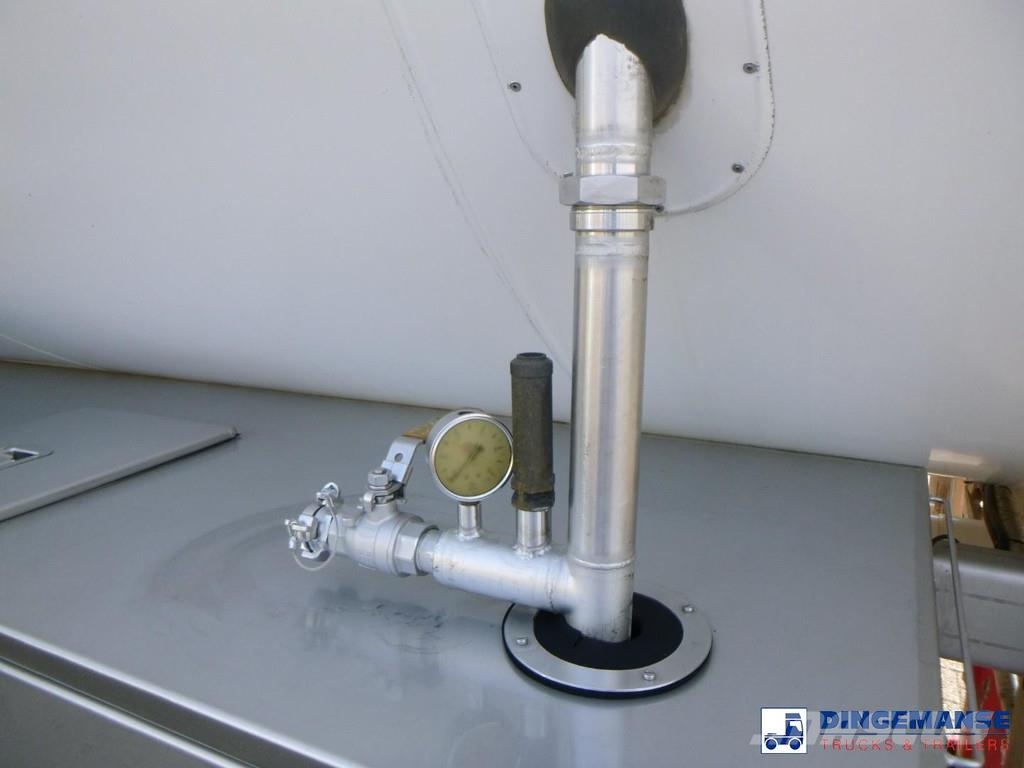Maisonneuve Food tank inox 58 m3 / 4 comp + compressor Tankopleggers