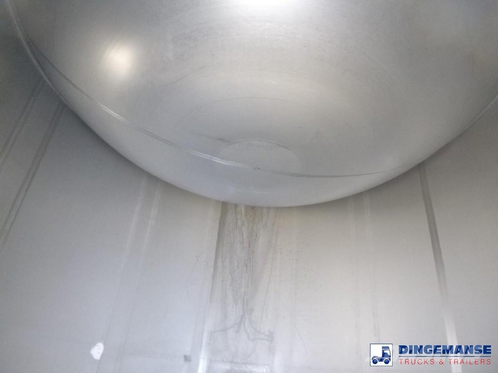Maisonneuve Food tank inox 58 m3 / 4 comp + compressor Tankopleggers