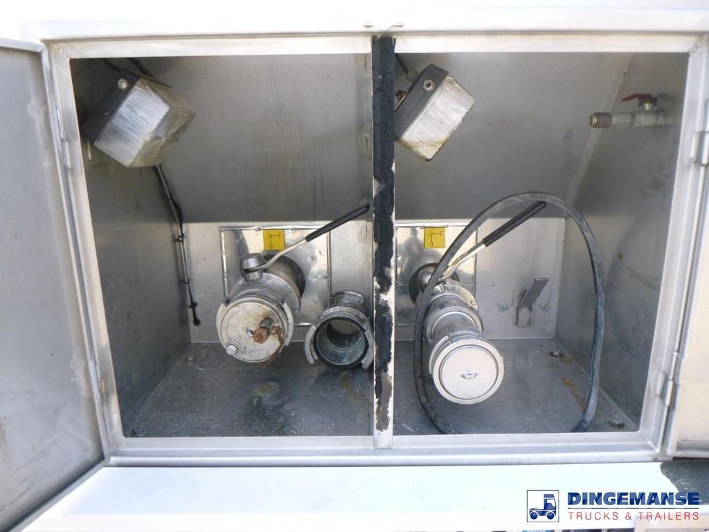 Maisonneuve Food tank inox 58 m3 / 4 comp + compressor Tankopleggers