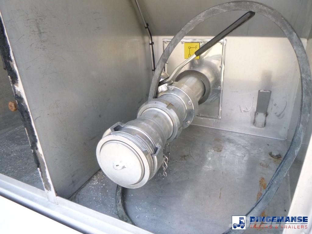 Maisonneuve Food tank inox 58 m3 / 4 comp + compressor Tankopleggers