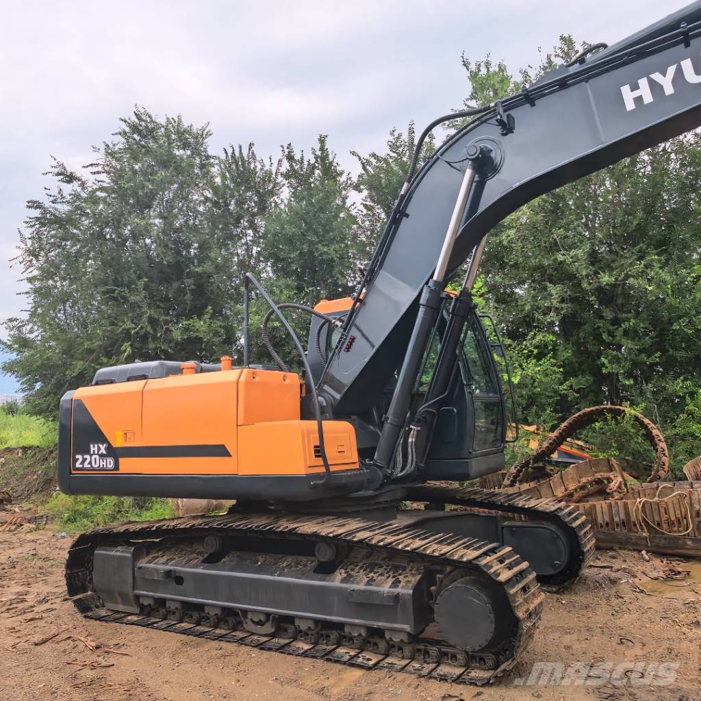 Hyundai HX 220 HD Midibagger 7t - 12t