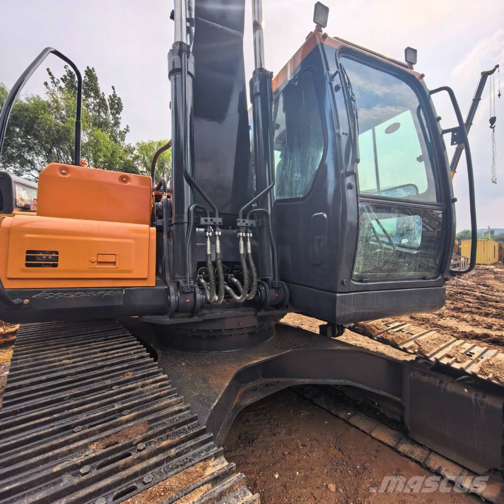 Hyundai HX 220 HD Midibagger 7t - 12t