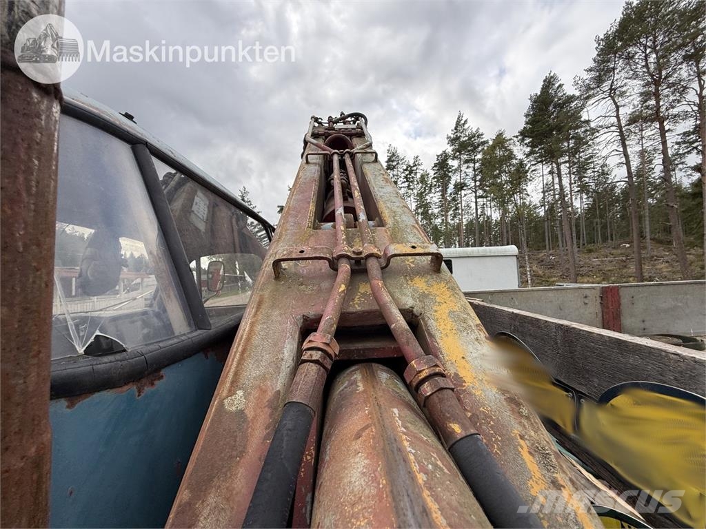 Volvo L49506 S2 Förlängd Camion plateau ridelle avec grue
