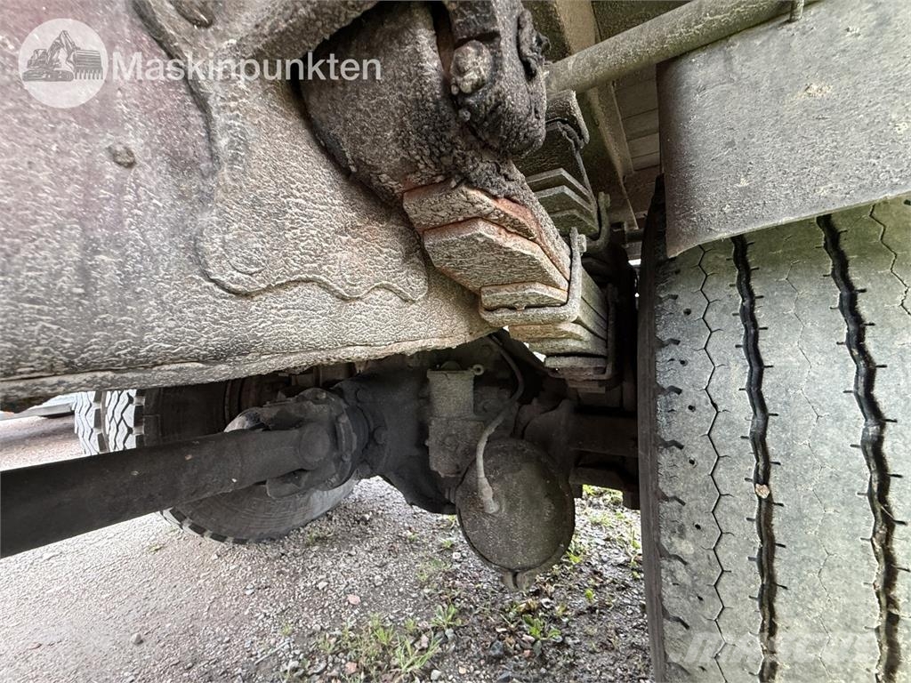 Volvo L49506 S2 Förlängd Camion plateau ridelle avec grue