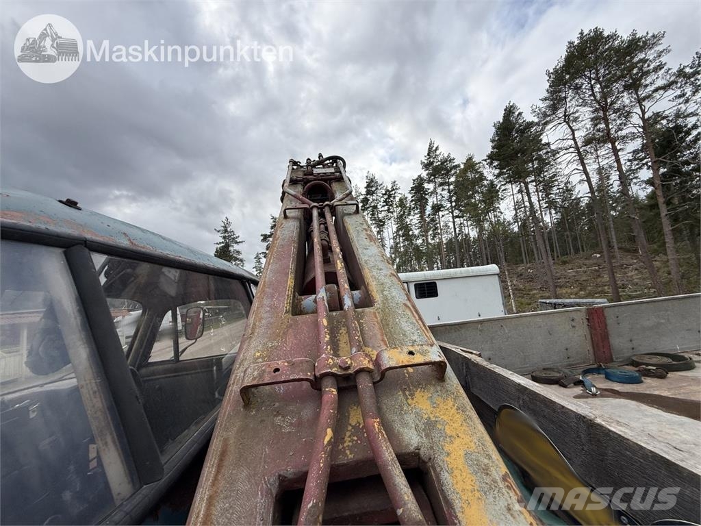 Volvo L49506 S2 Förlängd Camion plateau ridelle avec grue