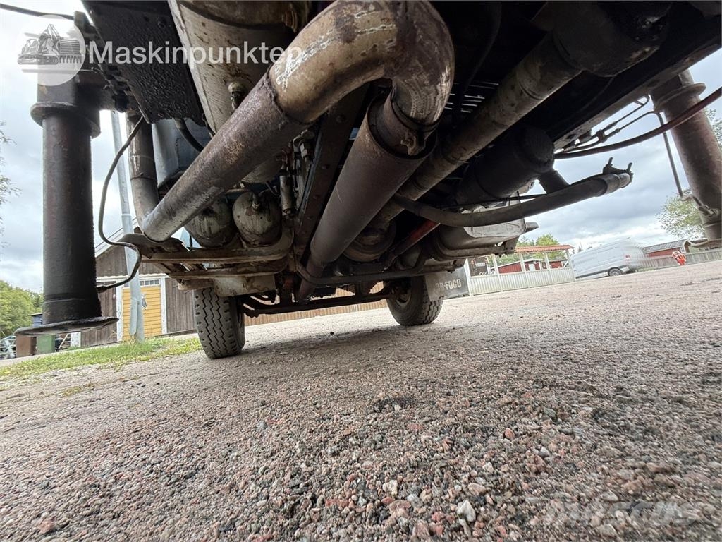 Volvo L49506 S2 Förlängd Camion plateau ridelle avec grue