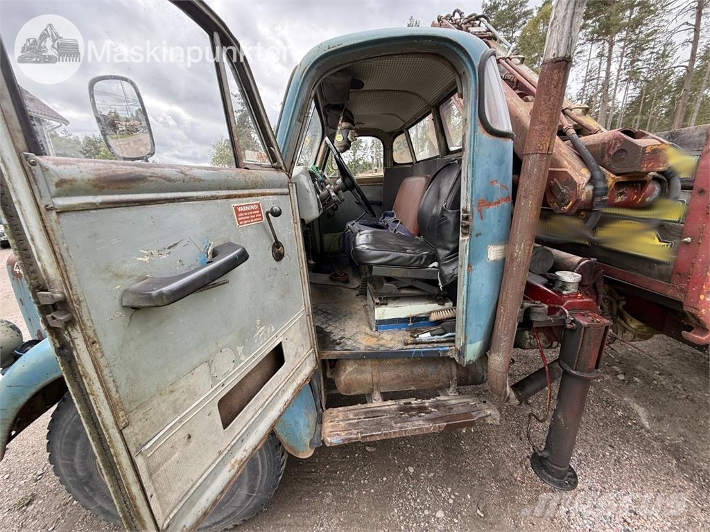 Volvo L49506 S2 Förlängd Camion plateau ridelle avec grue