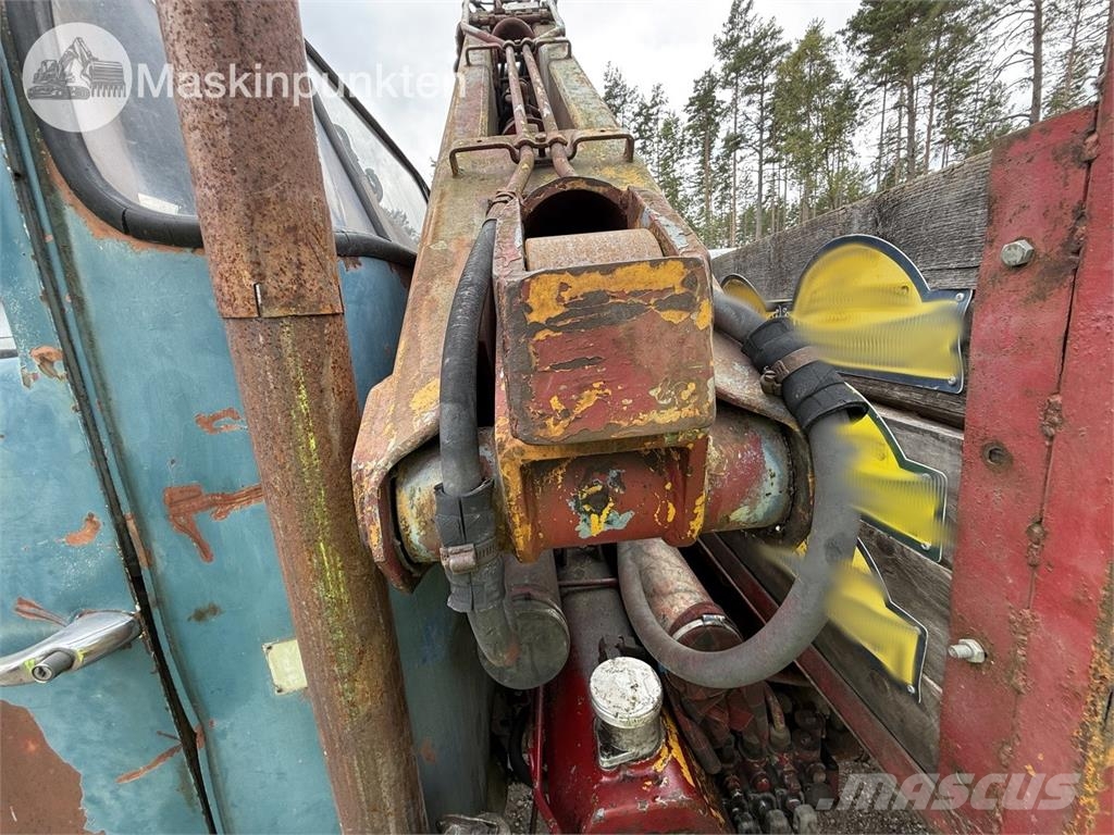 Volvo L49506 S2 Förlängd Camion plateau ridelle avec grue