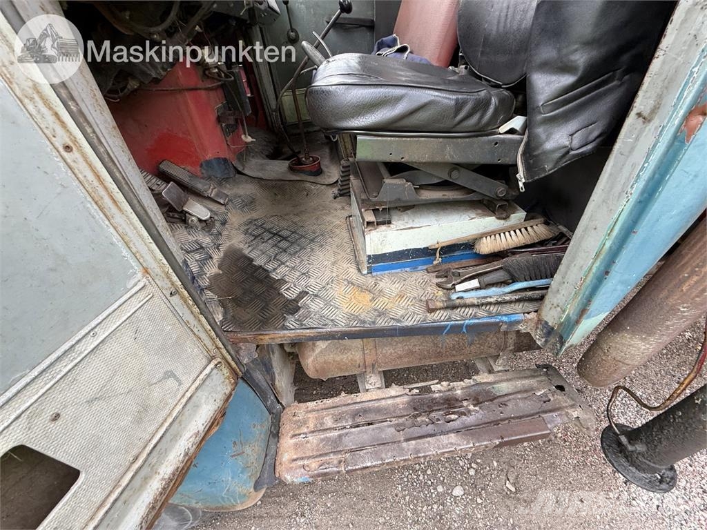 Volvo L49506 S2 Förlängd Camion plateau ridelle avec grue
