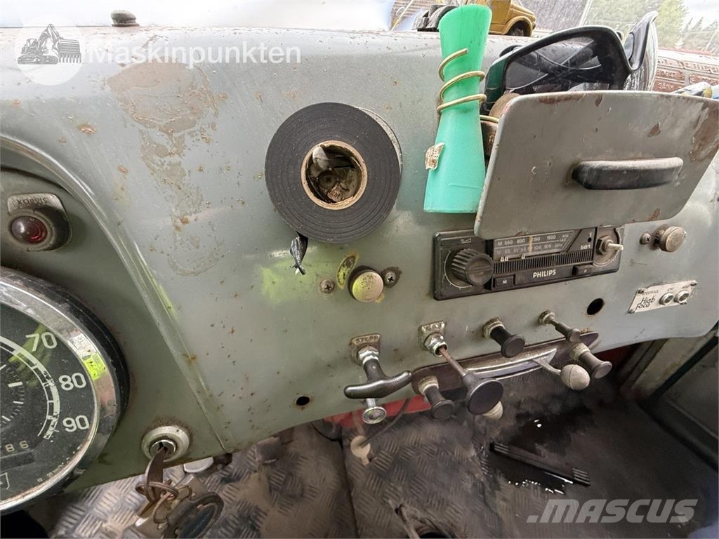 Volvo L49506 S2 Förlängd Camion plateau ridelle avec grue