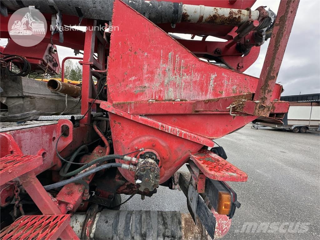 Scania P230LB4X2HLB شاحنات خرسانة