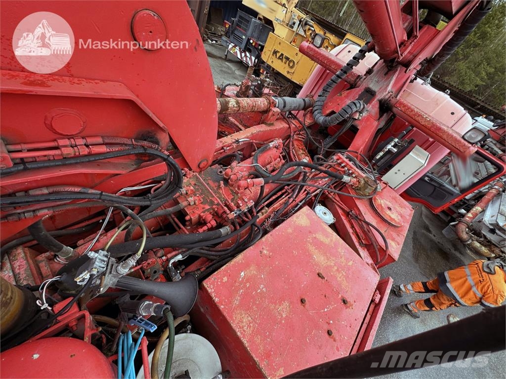 Scania P230LB4X2HLB شاحنات خرسانة