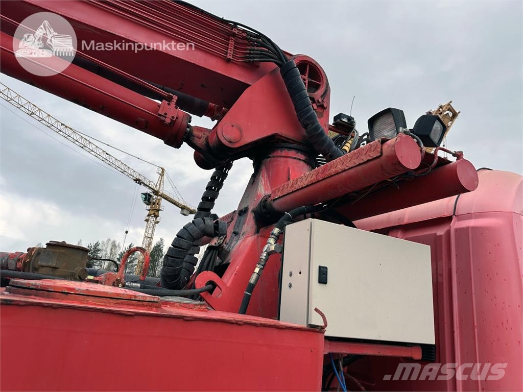 Scania P230LB4X2HLB شاحنات خرسانة