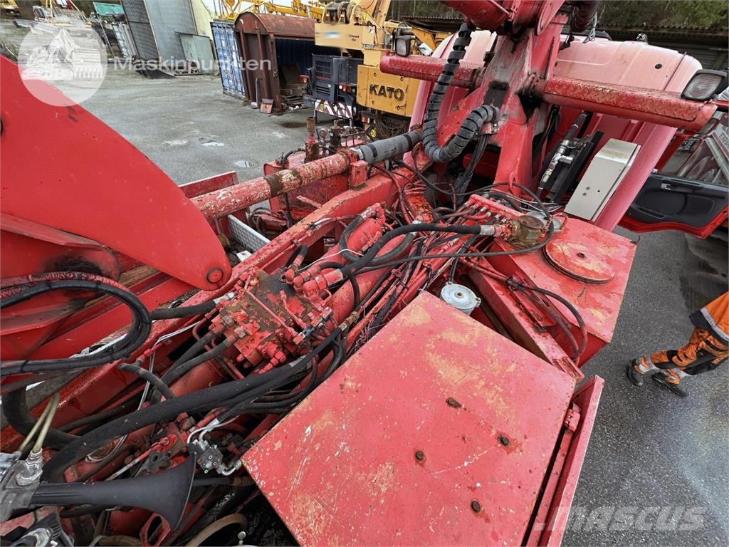 Scania P230LB4X2HLB شاحنات خرسانة