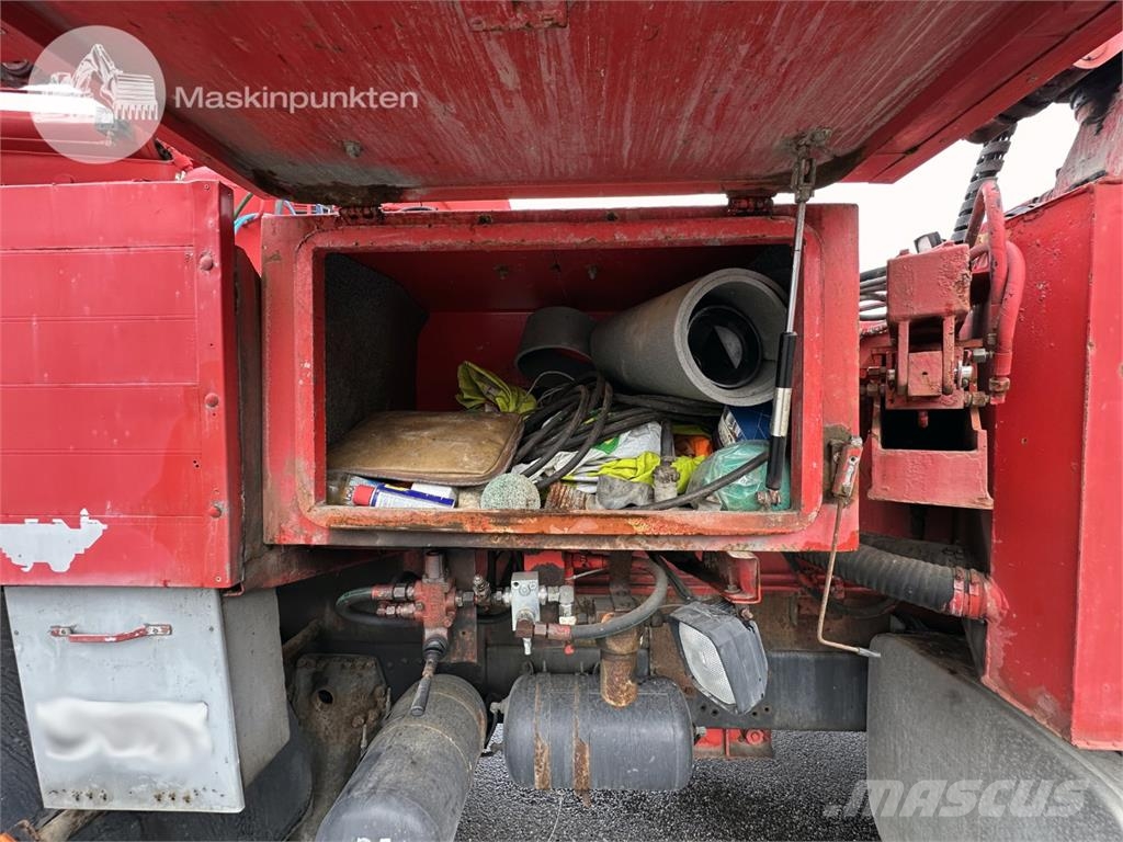 Scania P230LB4X2HLB شاحنات خرسانة