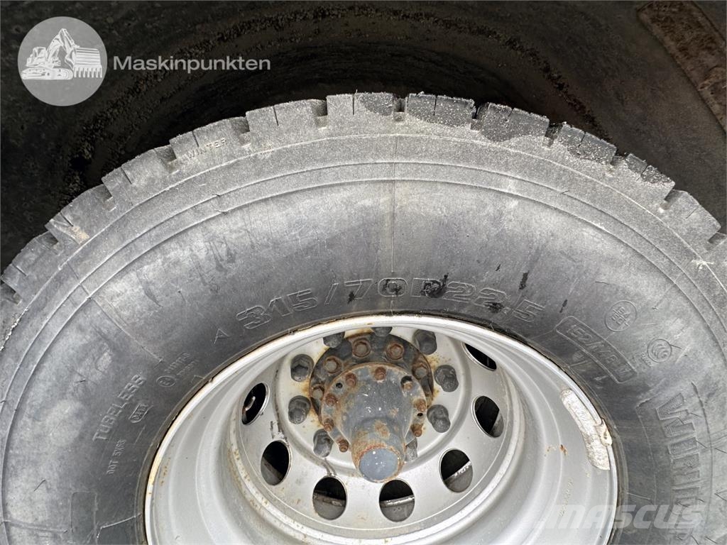 Scania P230LB4X2HLB شاحنات خرسانة