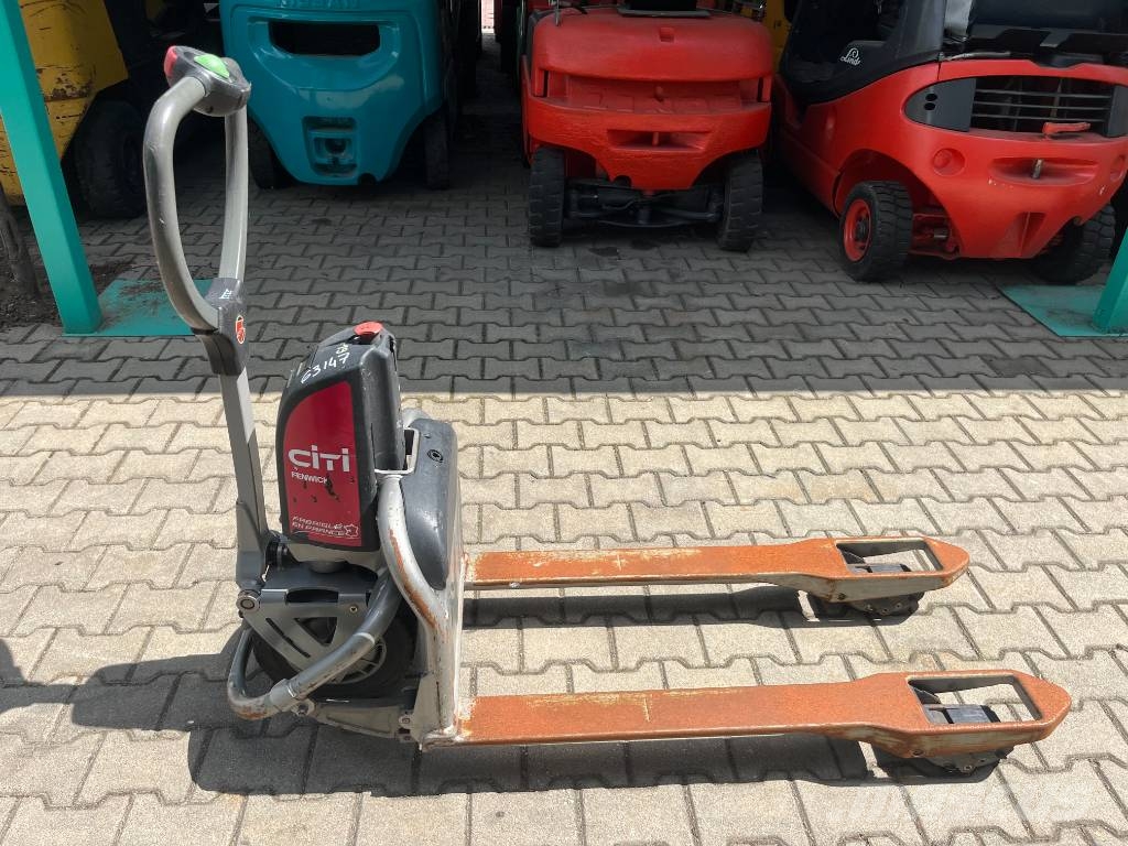 Linde CITI T05 /130/ V-3796 OB شاحنات مناولة ذاتية الدفع