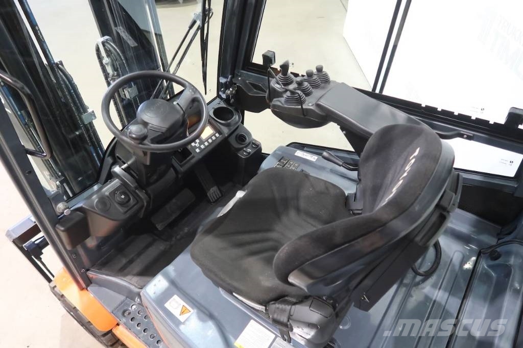 Toyota 8FBE20T Електрически вилични кари-повдигачи