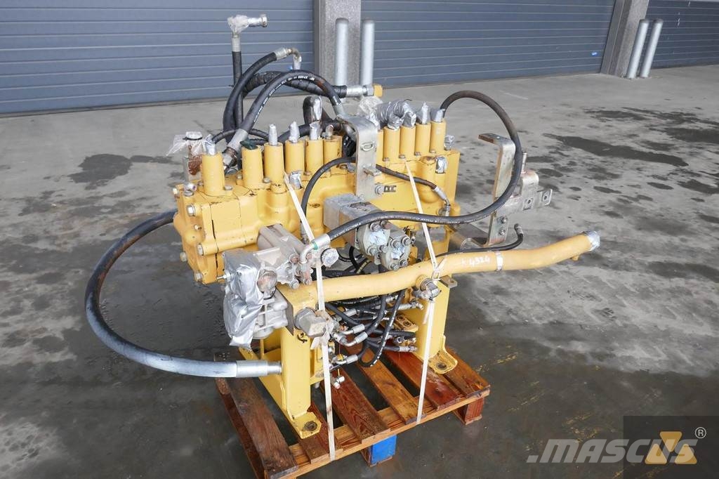 CAT 330D Main valve Ostale kargo komponente