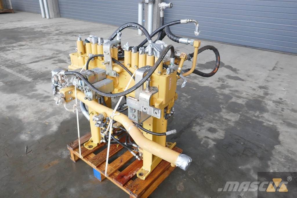 CAT 330D Main valve Ostale kargo komponente