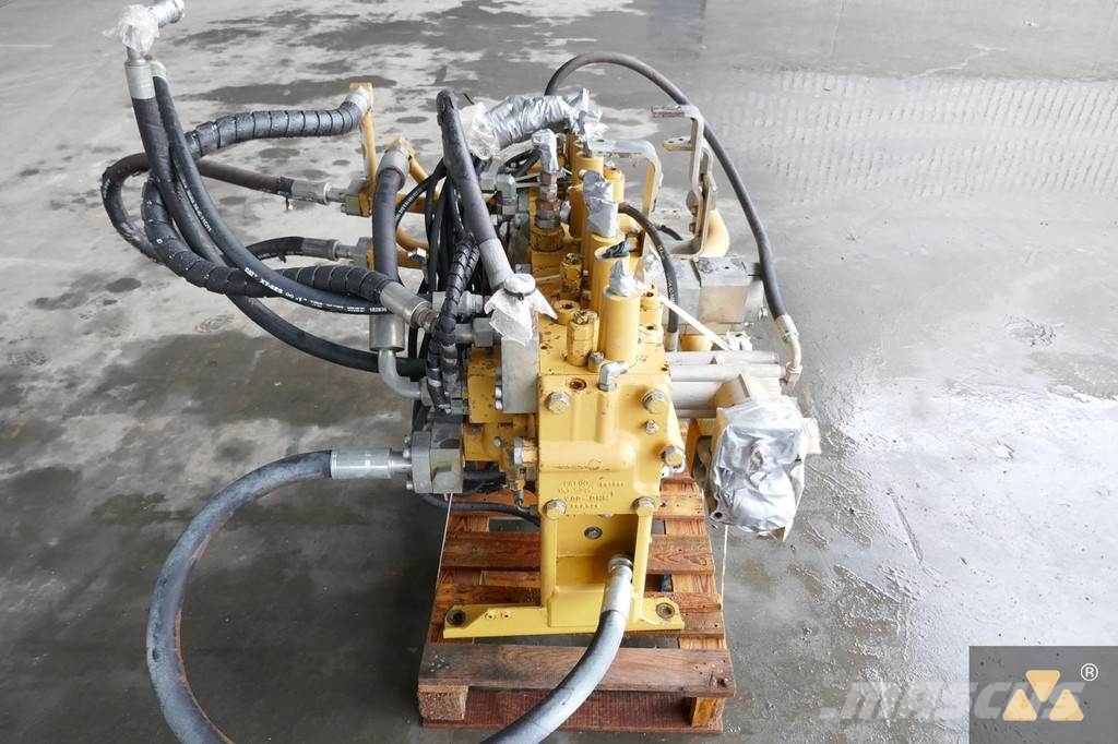 CAT 330D Main valve Ostale kargo komponente