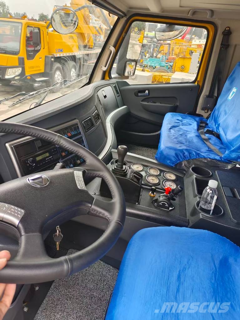 XCMG XCA200 Visurgājēji celtņi