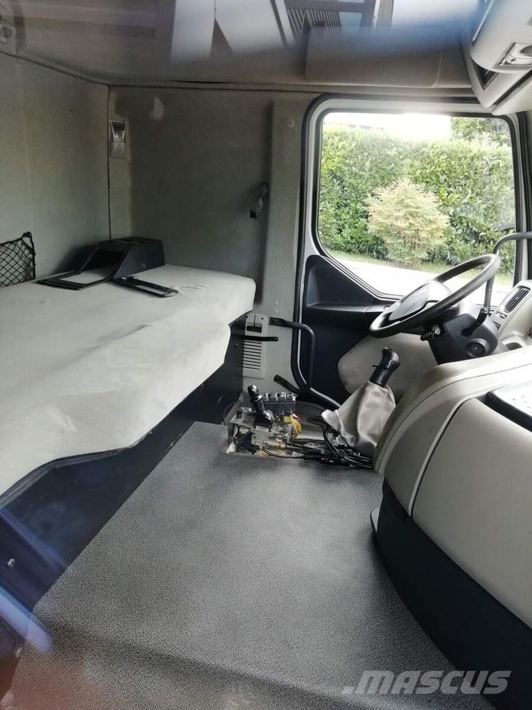 Renault PREMIUM DXI Euro 5 Kabiny a interiér