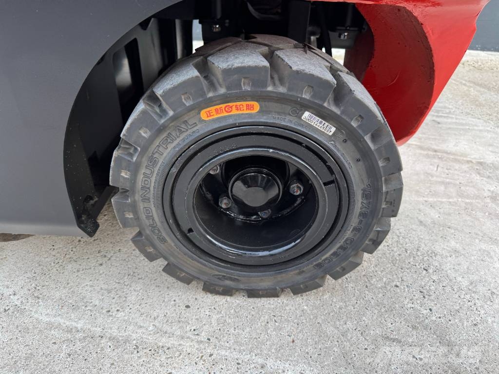 EP CPD 18 FVL Electric forklifts