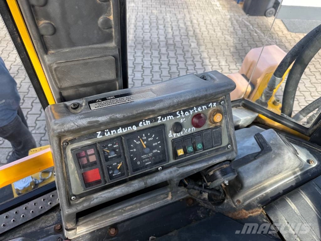 Komatsu WB 98 A-2 Baggerlader SW Gabel Schaufel Utovarni rovokopači
