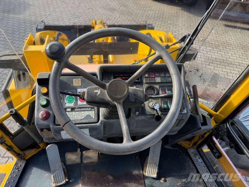 Komatsu WB 98 A-2 Baggerlader SW Gabel Schaufel Utovarni rovokopači