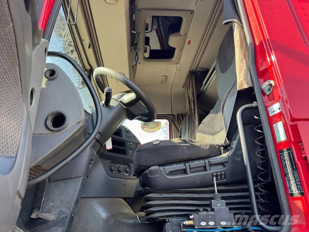 DAF XF 460 6X2 EURO 6 VDL HOOK 20T Rol kiper kamioni sa kukom za podizanje tereta