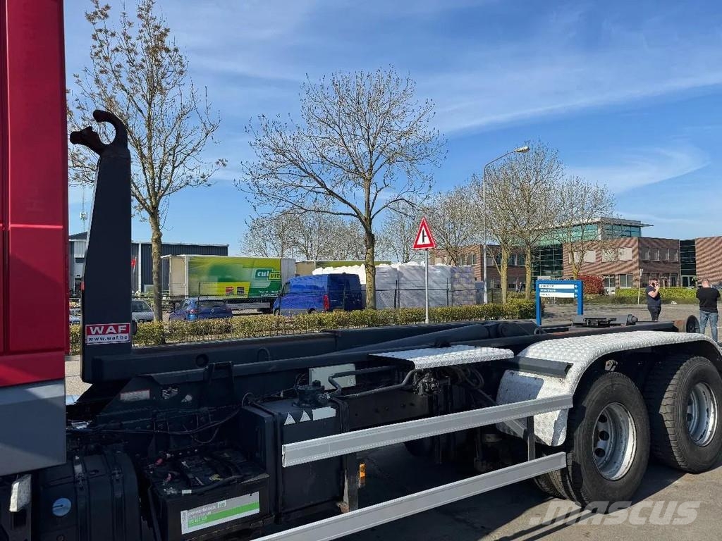 DAF XF 460 6X2 EURO 6 VDL HOOK 20T Rol kiper kamioni sa kukom za podizanje tereta