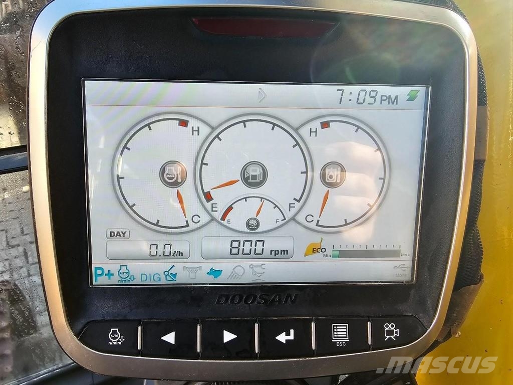 Doosan DX235NLC-5 Bageri gusjeničari