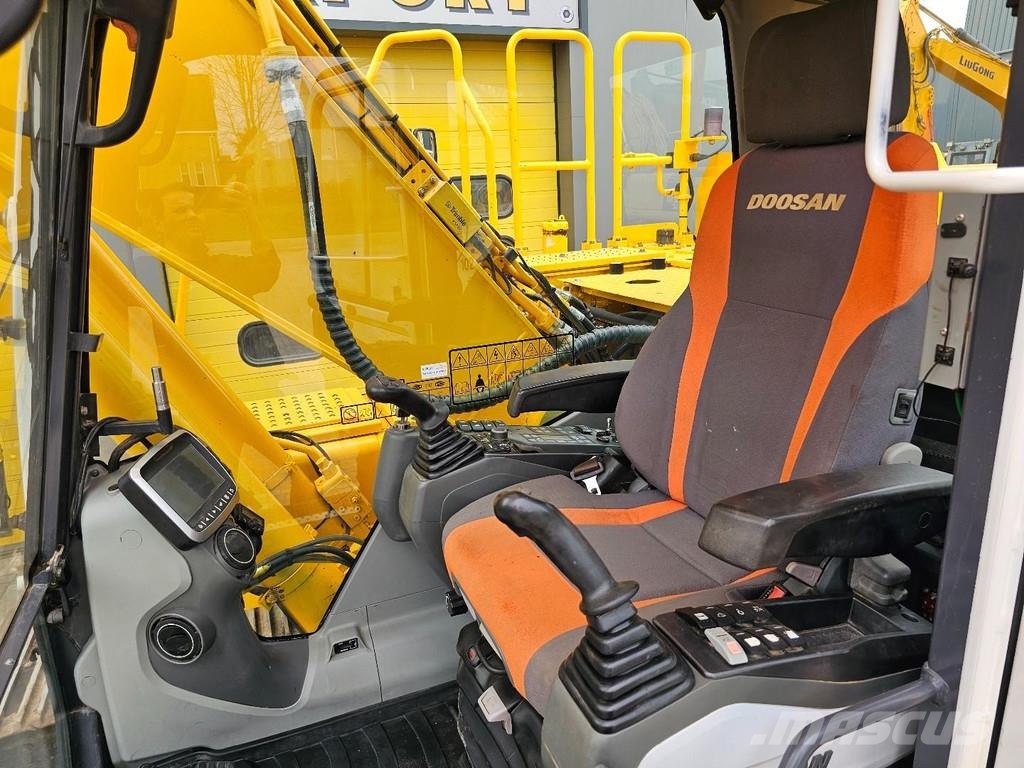Doosan DX235NLC-5 Bageri gusjeničari