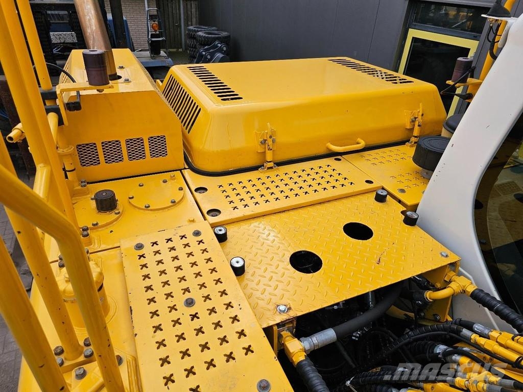 Doosan DX235NLC-5 Bageri gusjeničari