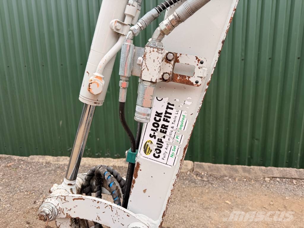 Takeuchi TB 325 R 2.5 Ton Mini Digger Εκσκαφάκι (διαβολάκι) < 7t