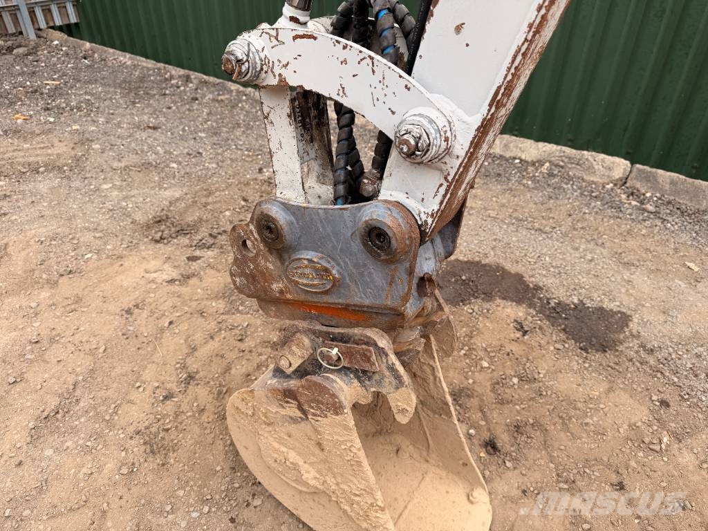 Takeuchi TB 325 R 2.5 Ton Mini Digger Εκσκαφάκι (διαβολάκι) < 7t