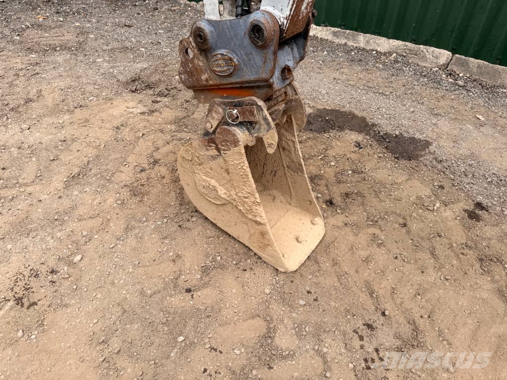 Takeuchi TB 325 R 2.5 Ton Mini Digger Εκσκαφάκι (διαβολάκι) < 7t
