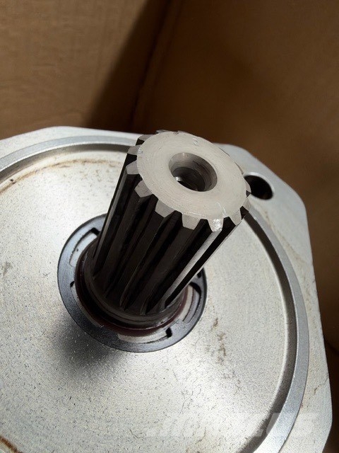 Rexroth A10VM37 NEW HYDRAULIC PUMP 油圧機