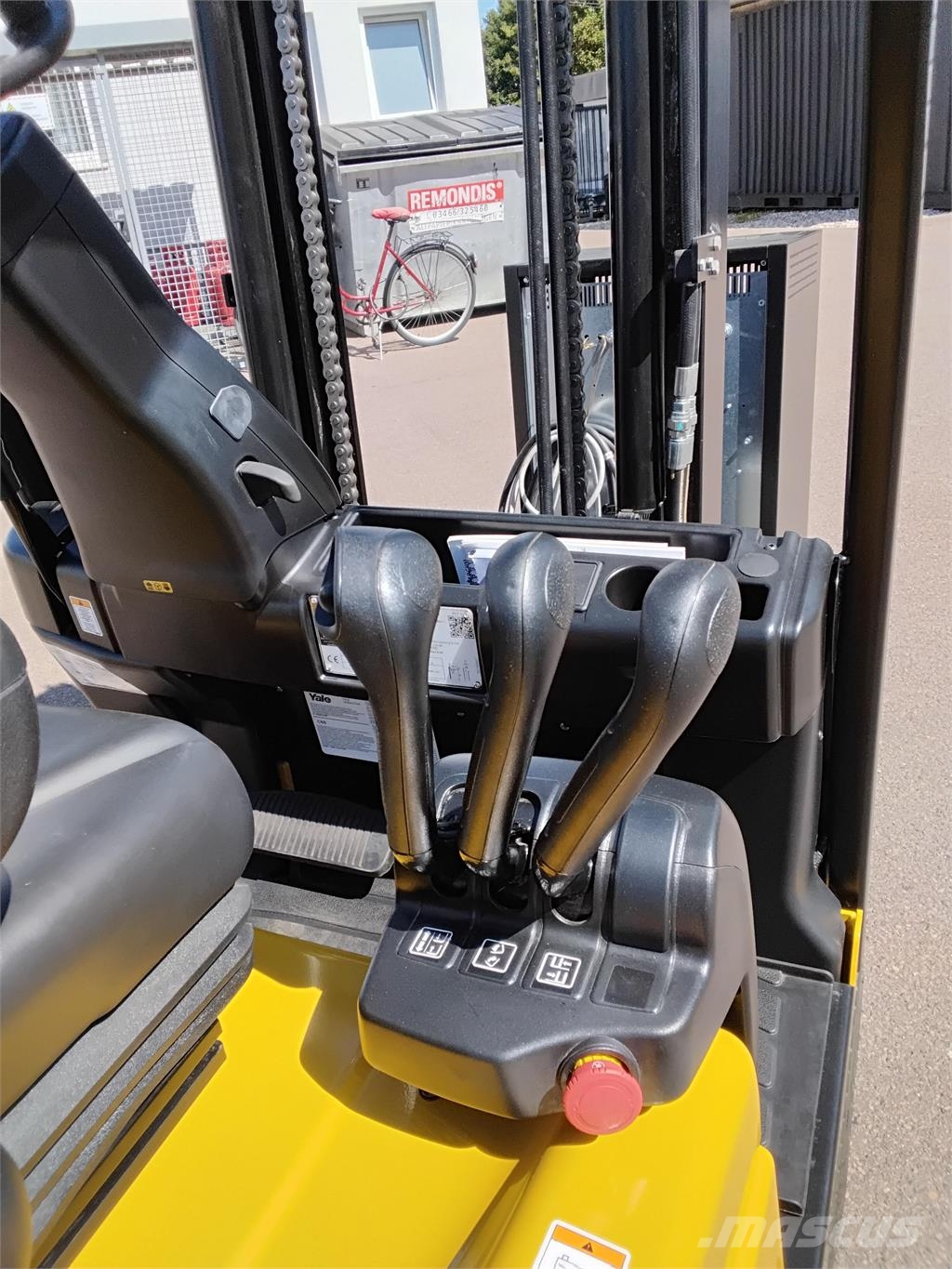 Yale ERP13VC Chariots élévateurs électriques