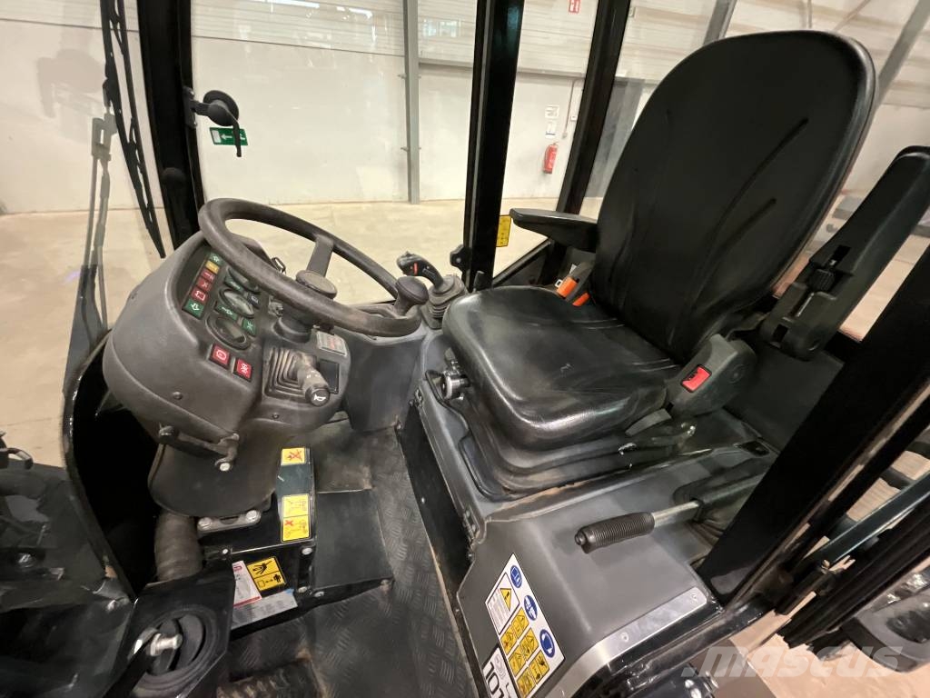 Kubota RT 260-2 Фронтальні навантажувачі
