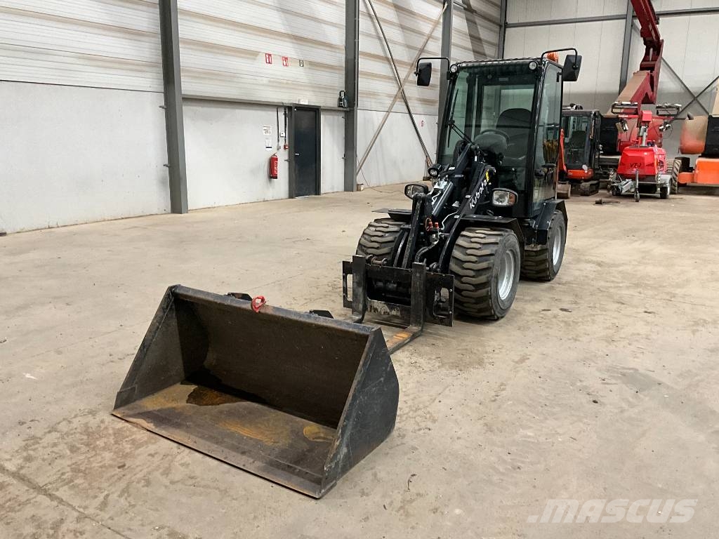 Kubota RT 260-2 Фронтальні навантажувачі