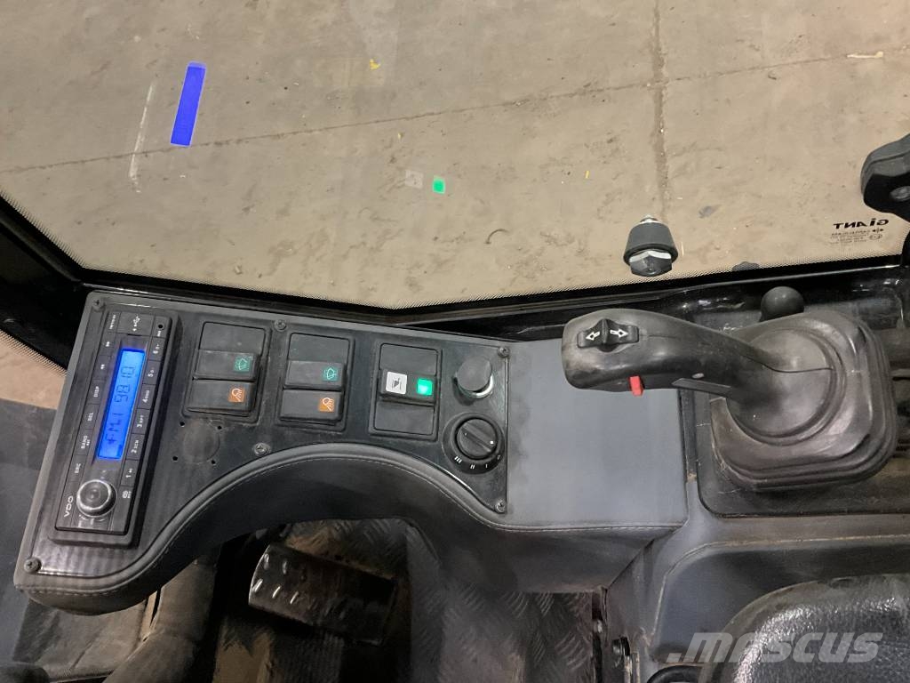 Kubota RT 260-2 Фронтальні навантажувачі