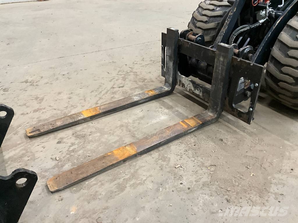 Kubota RT 260-2 Фронтальні навантажувачі