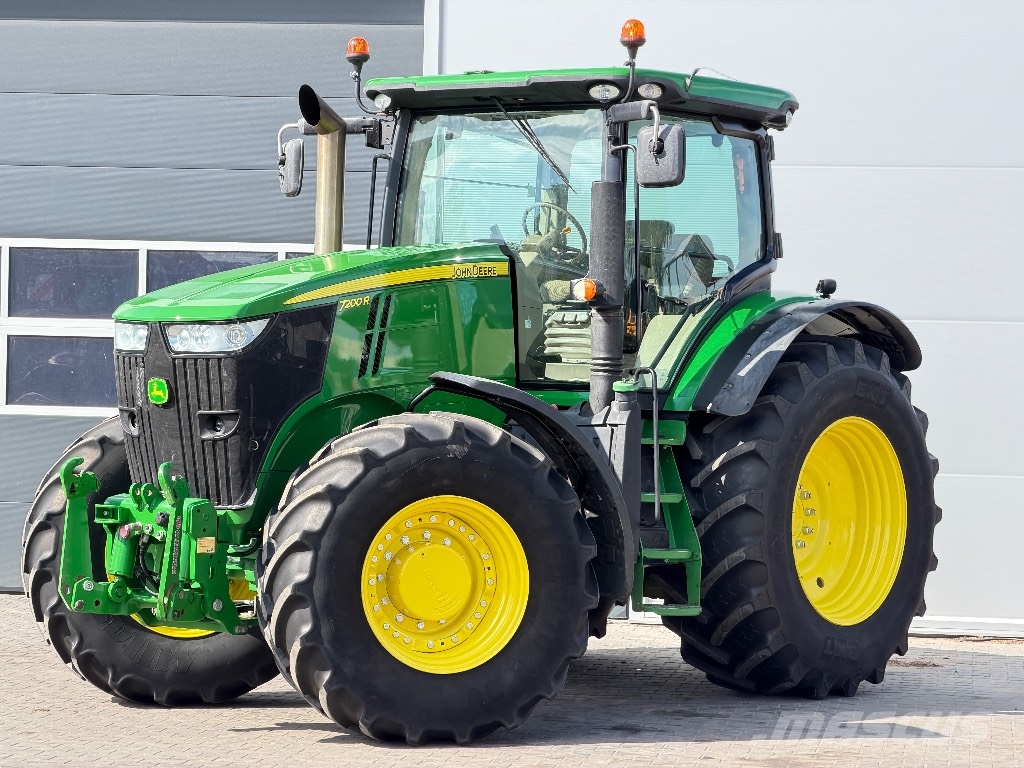 John Deere 7200 R Трактори
